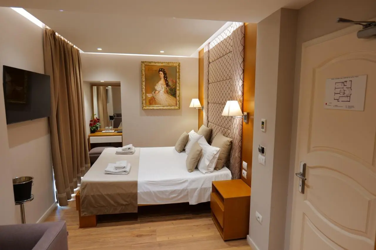 Hotel Queen