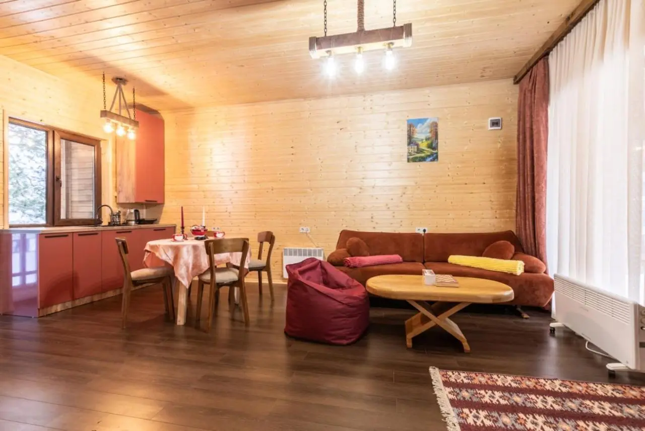 Tatu's wooden hut