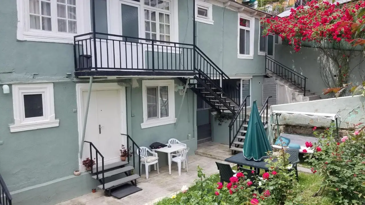 Guest House Green Rose