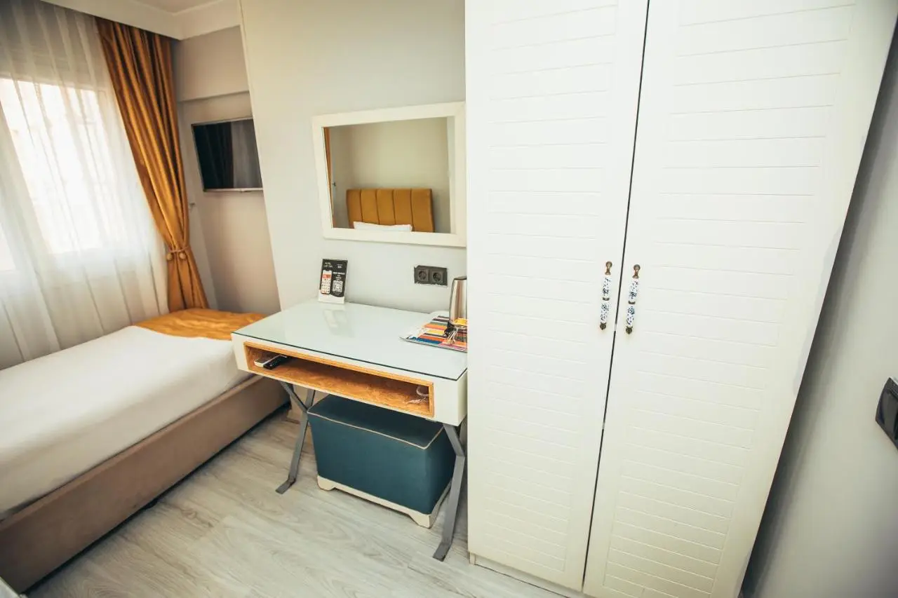 Just Inn Hotel