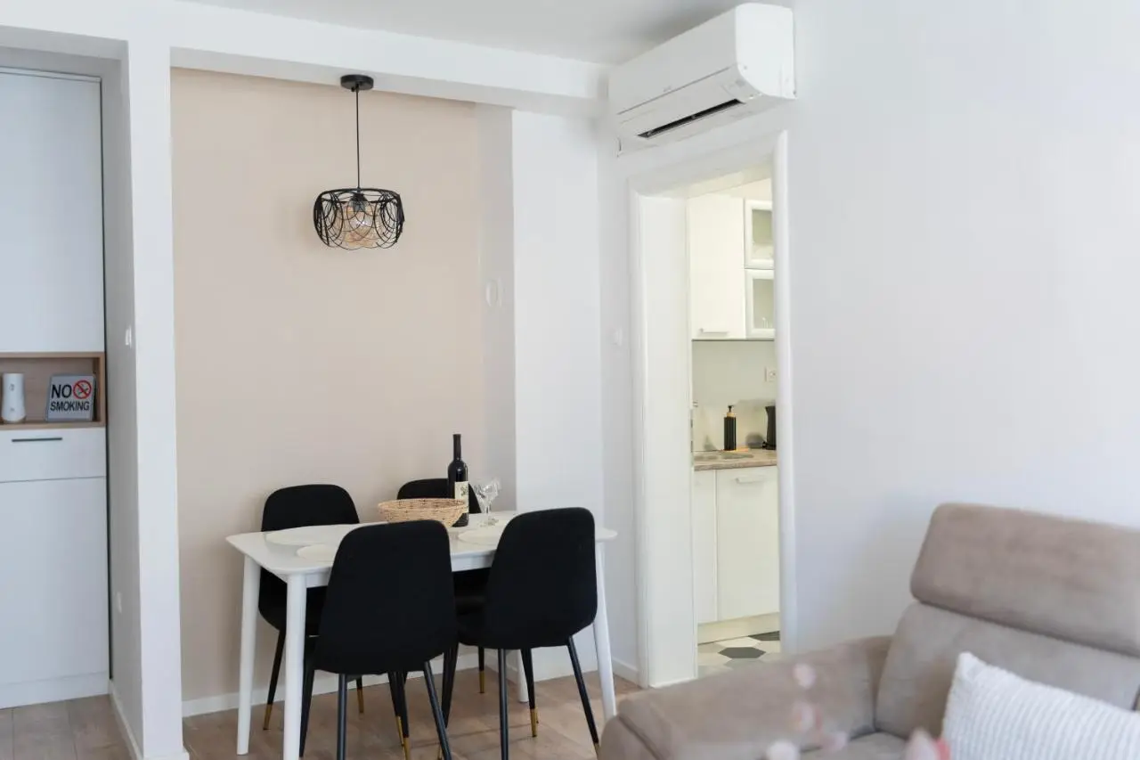Apartment Naya