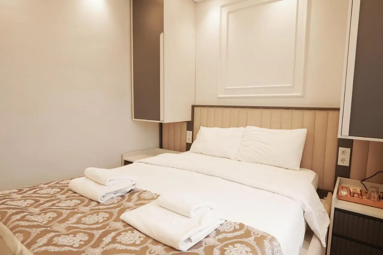 Ararat Hotel