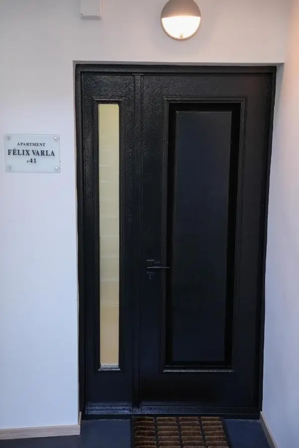 Apartment Felix Varla