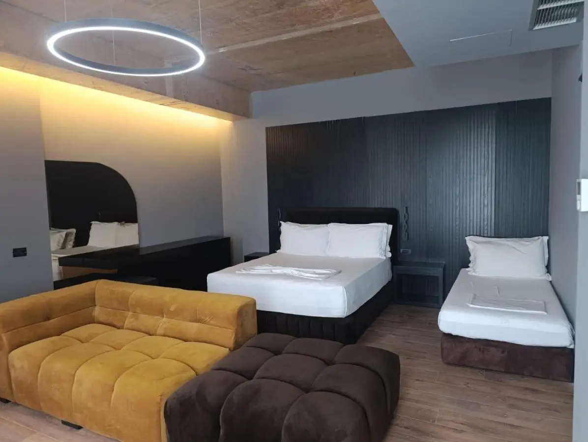 Toka Hotel Restaurant