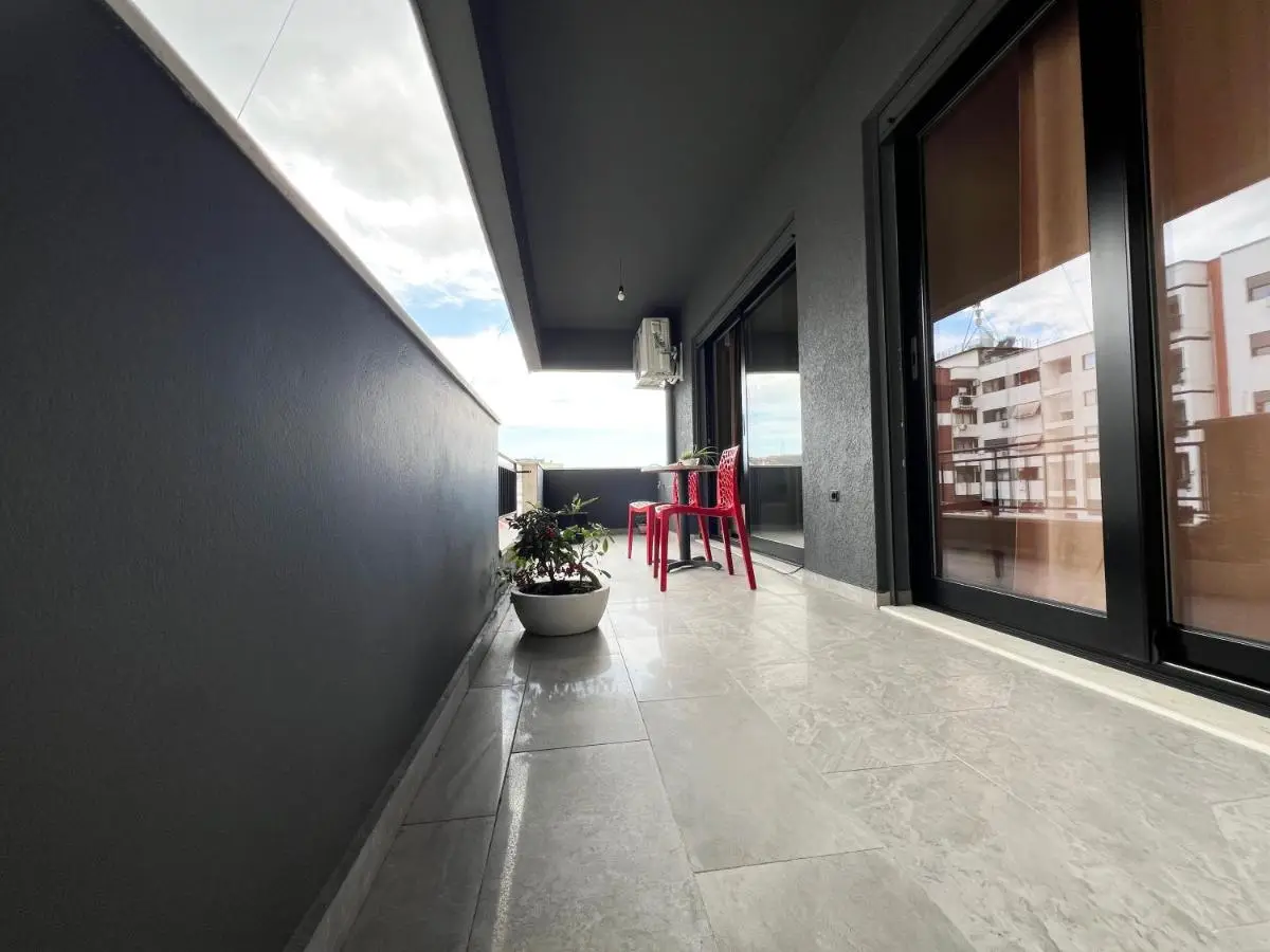 B2 Apartment