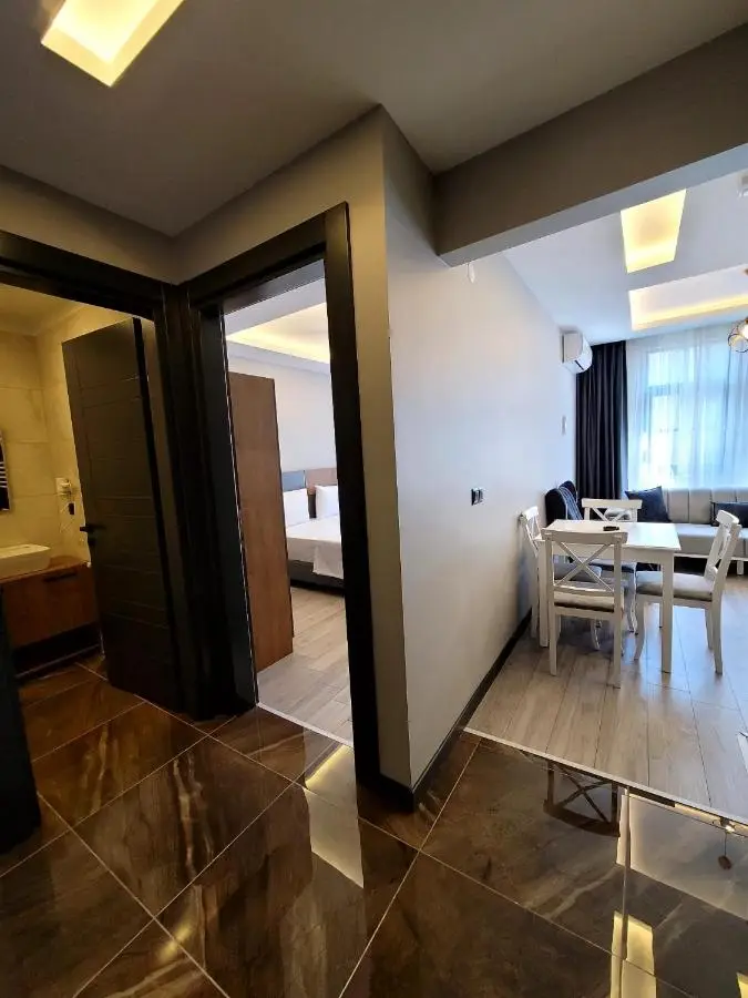 Levent Apart