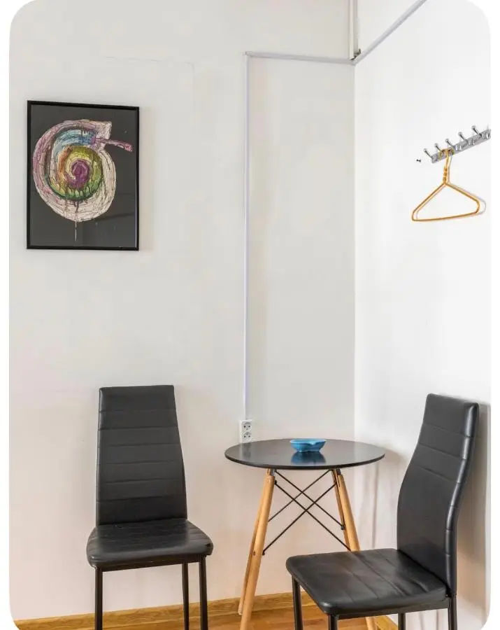 Room in Center 2