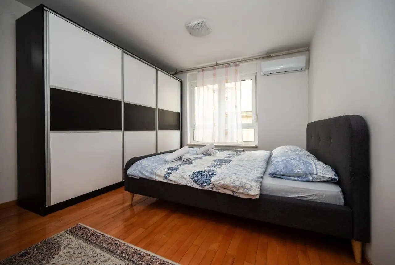 Spacious & Modern Apartment in the City Centre
