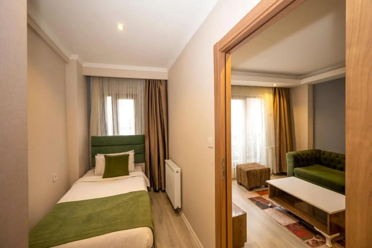 Marida Suit - Istanbul Taksim