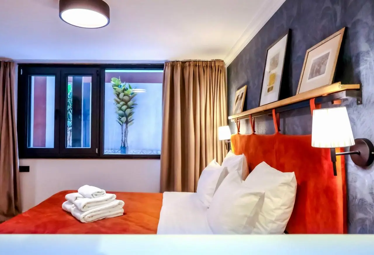Zorba&Bond Boutique Hotel