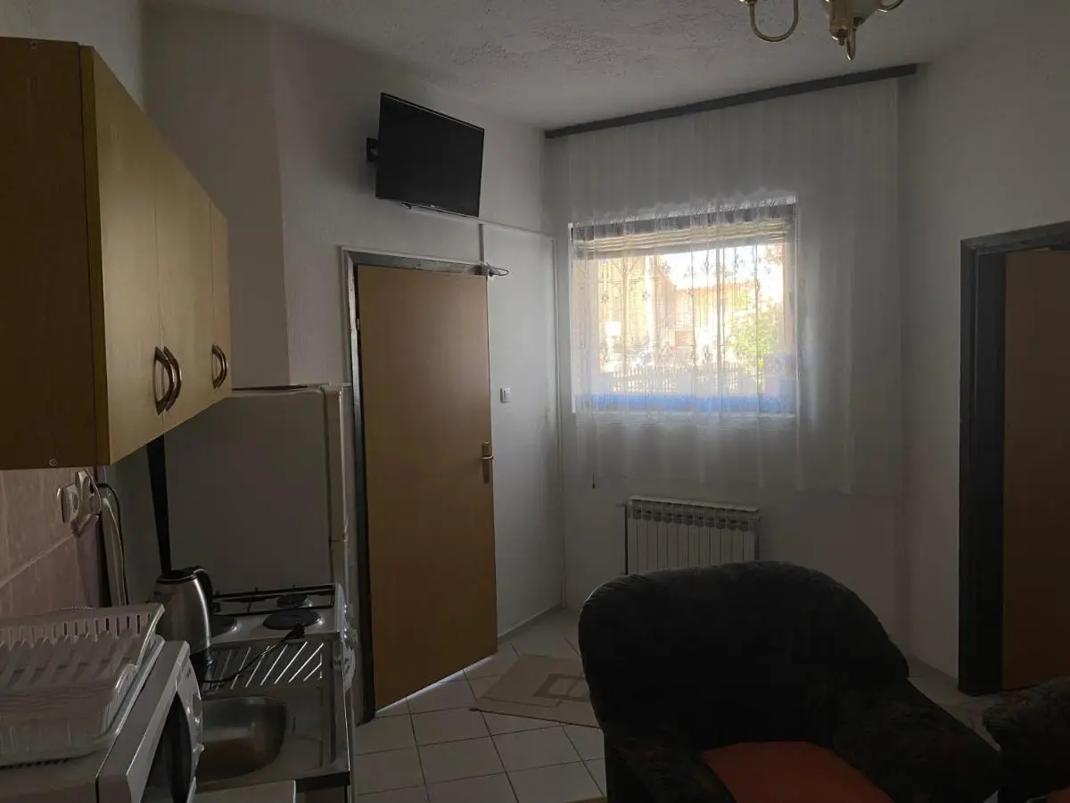 Lav Apartments