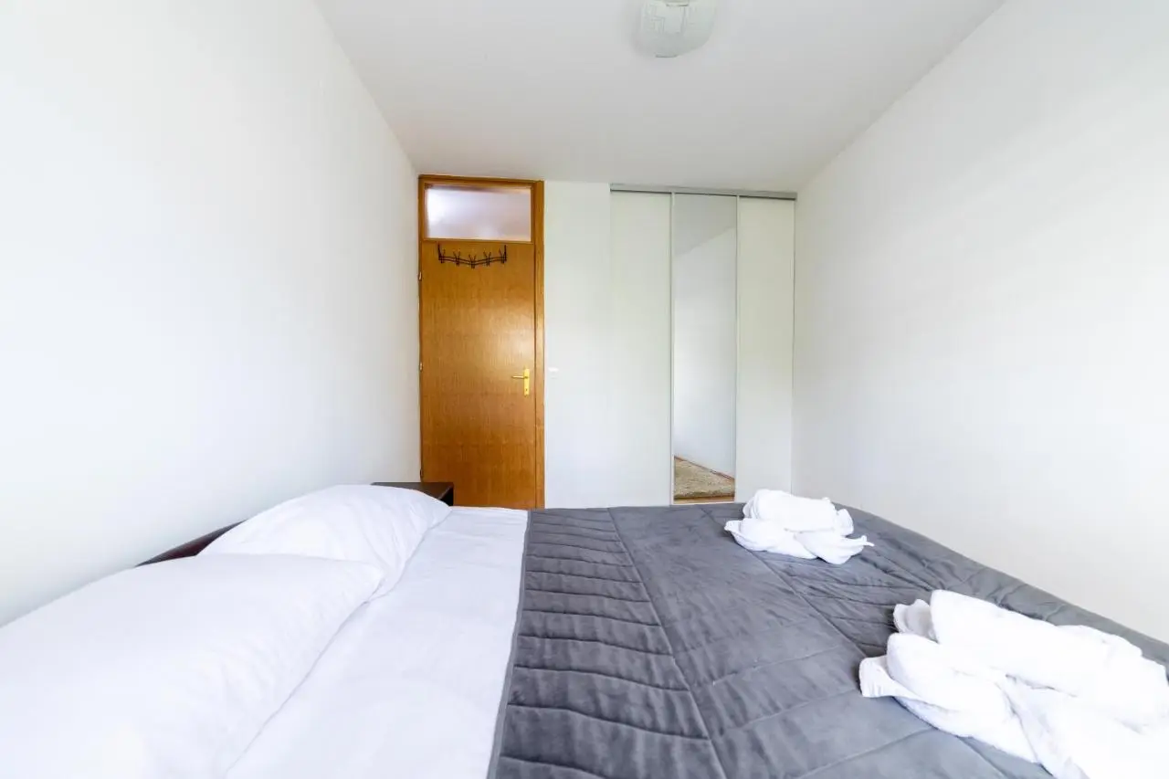 CityCenter Cekalusa Two bedroom Apartment with garden