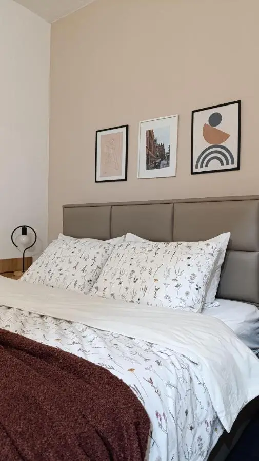 Apartment Mana