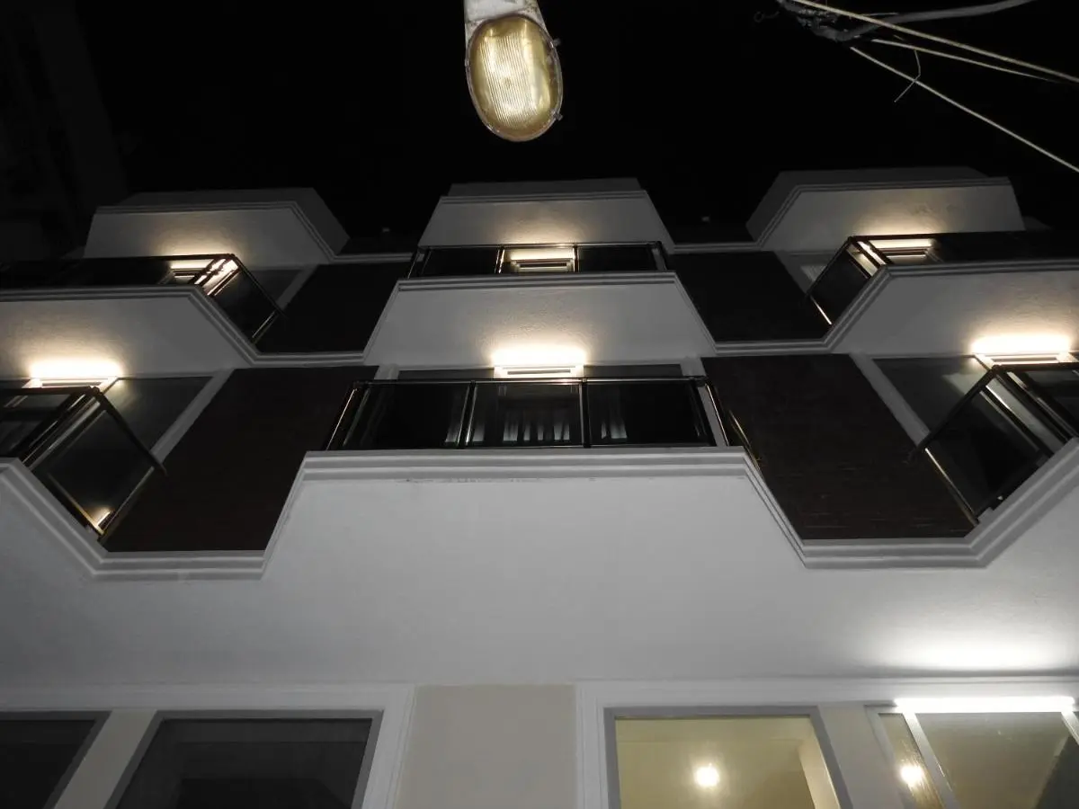 Iko's Family Apartments