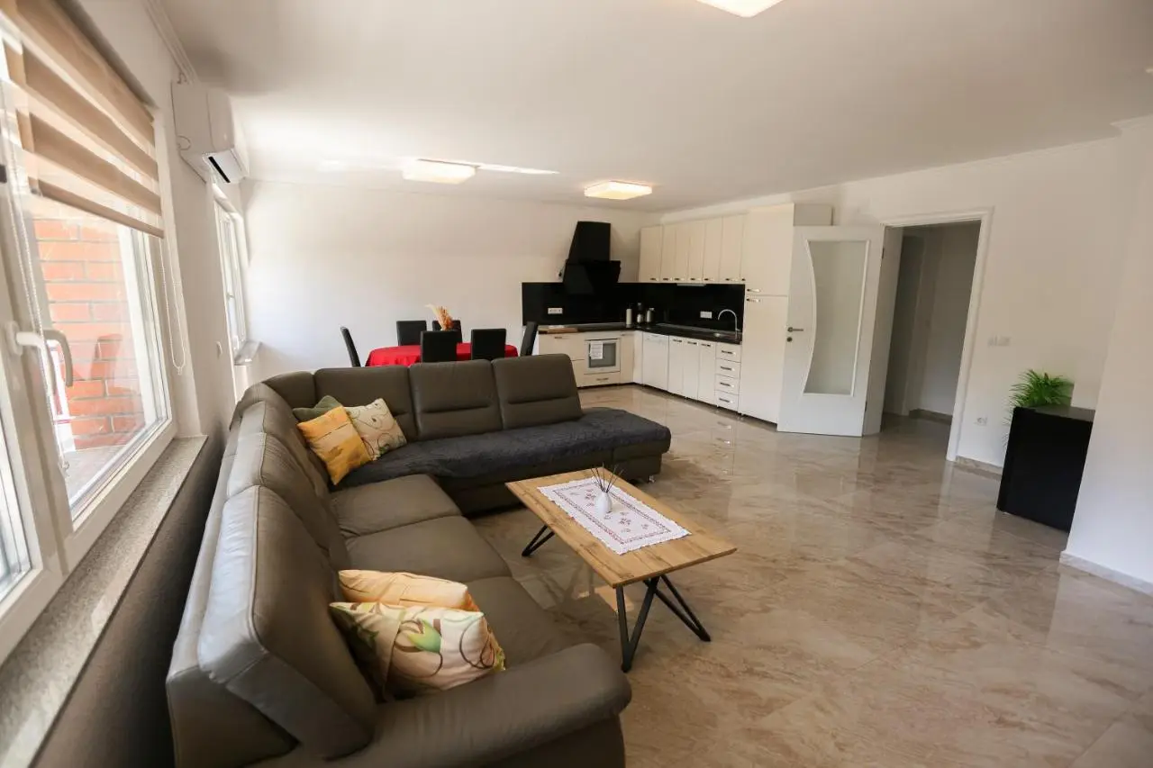 Apartment Baki