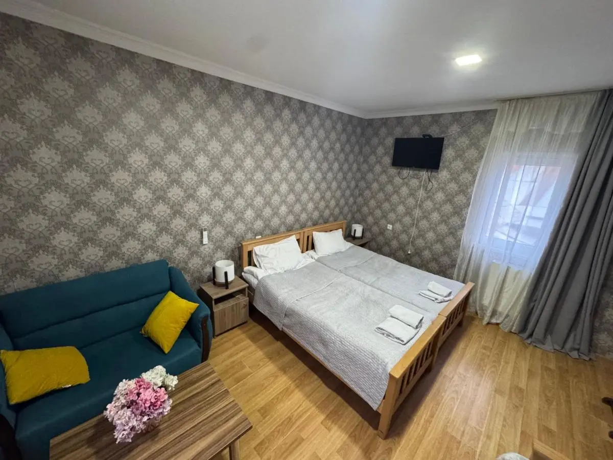 Hillside Guesthouse