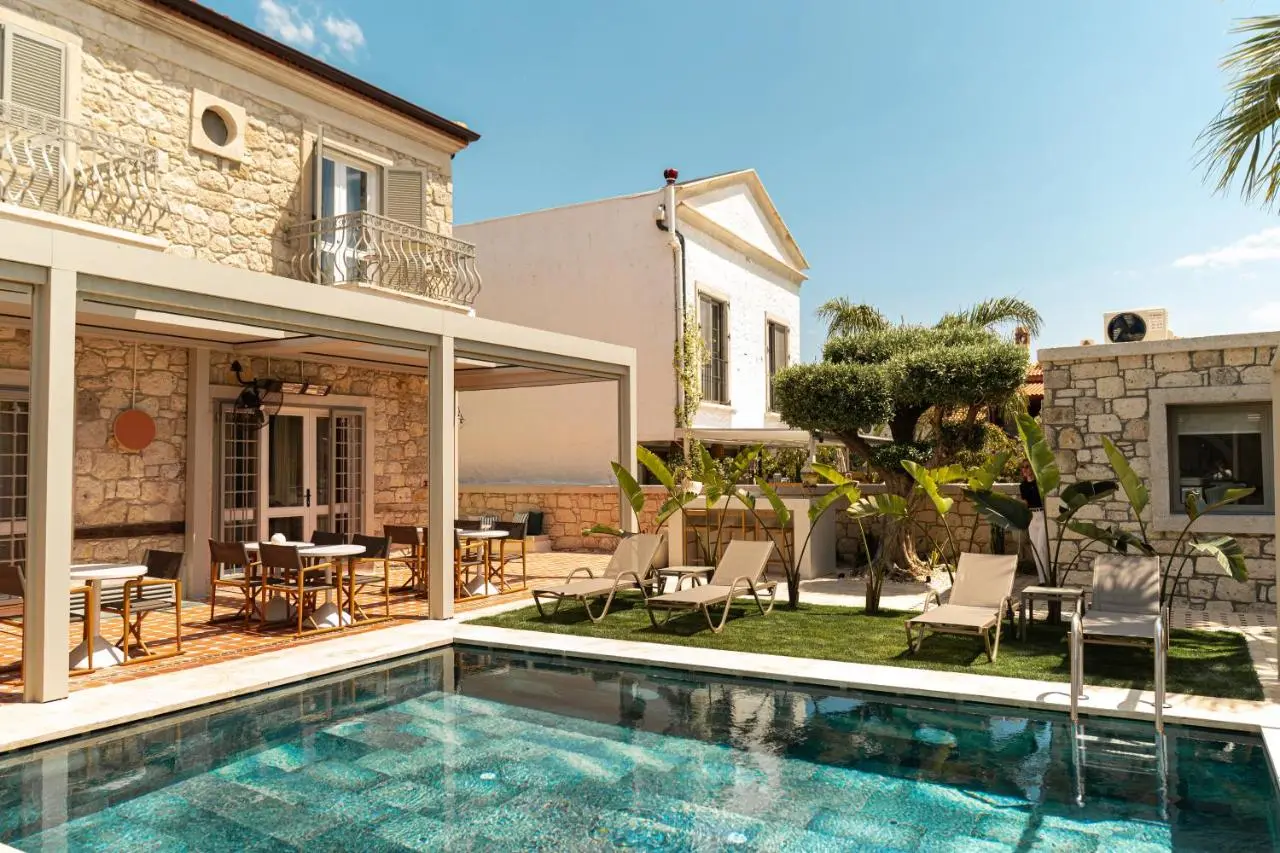 Palm Alaçatı Boutique Hotel