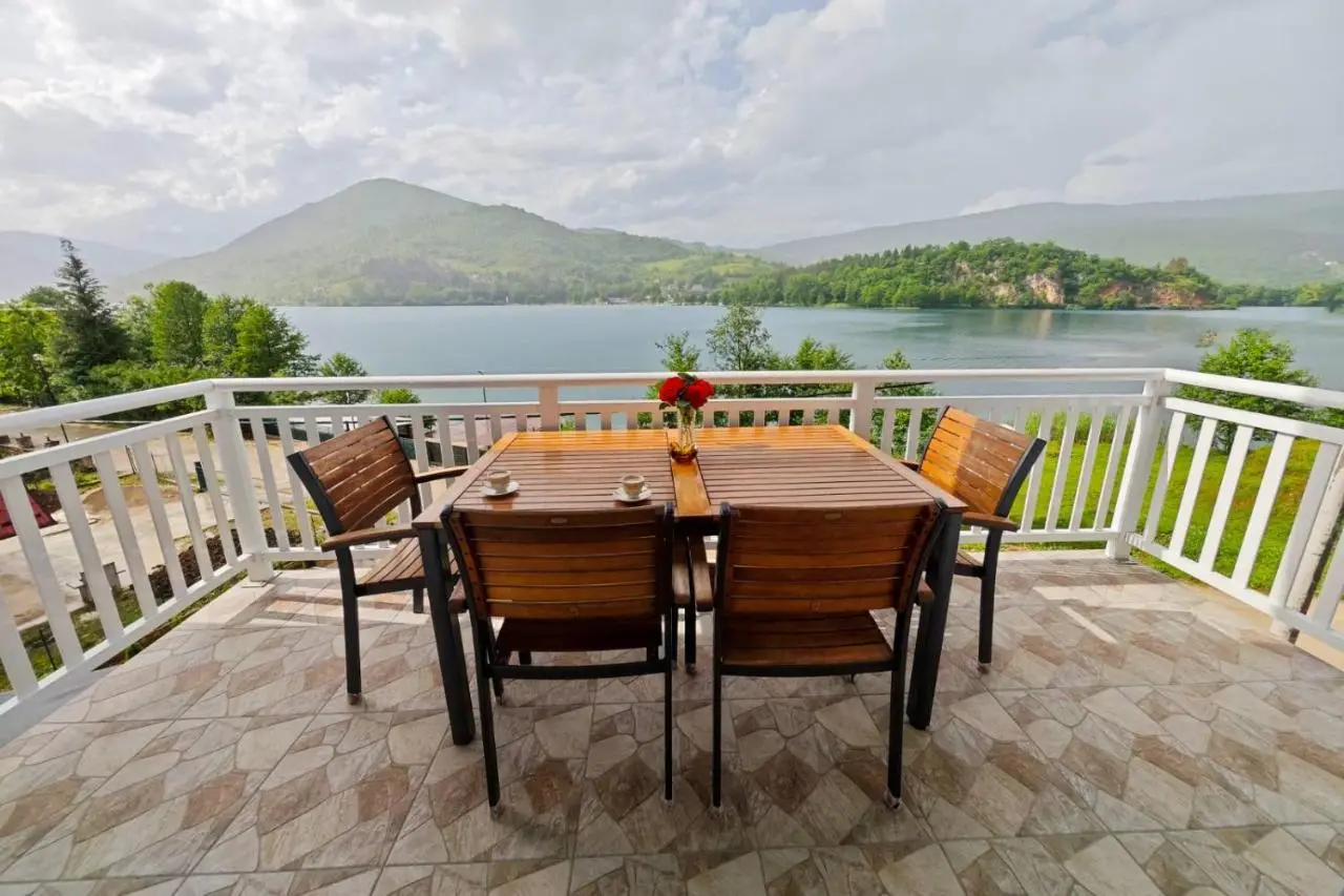 Villa Pliva Lake
