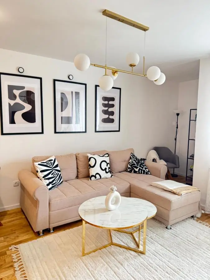 Cozy Flat near Airport & Sarajevo Center, Free Parking
