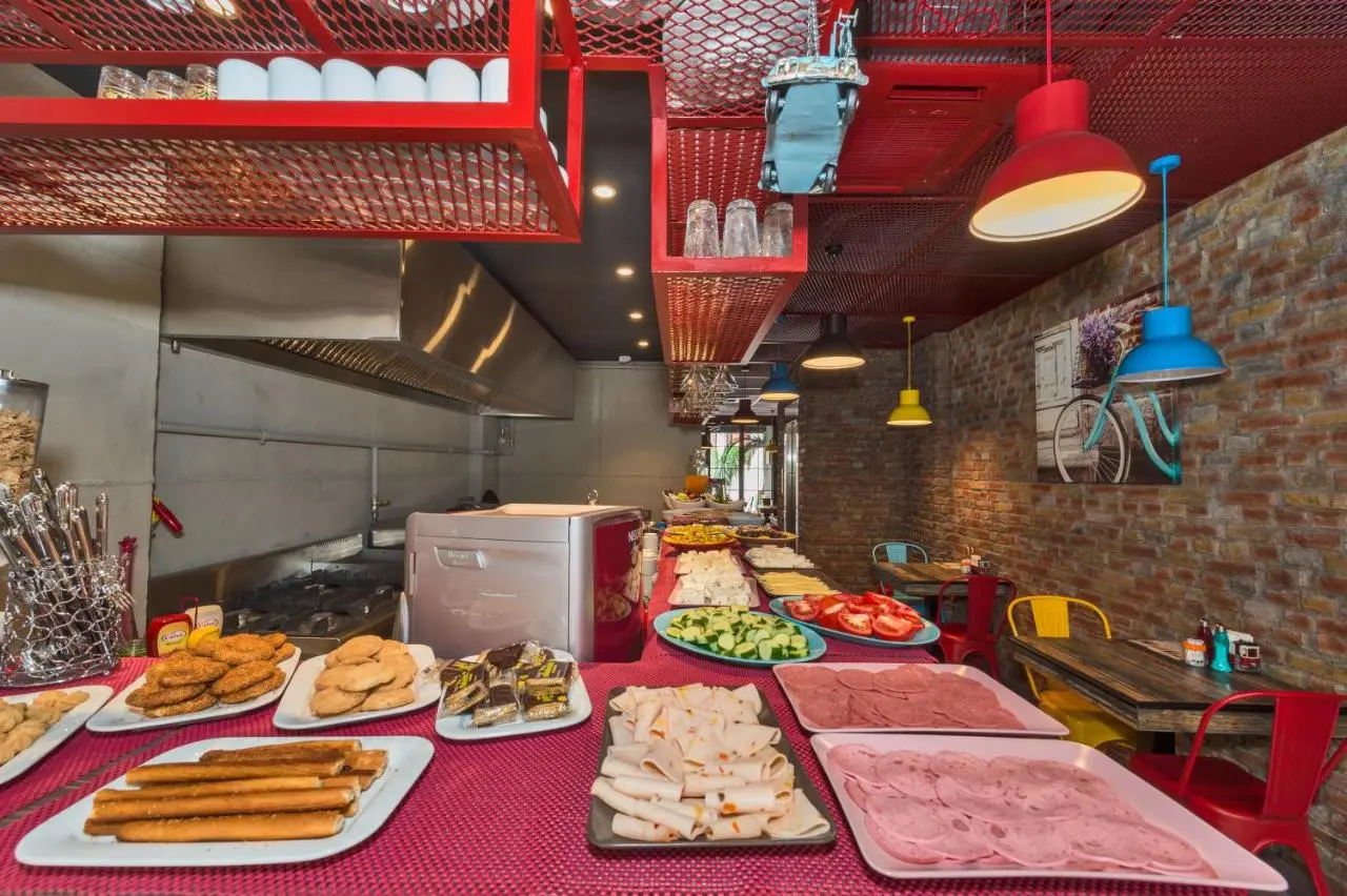 Taksim Istanbul Nis Hotel - Istiklal Street