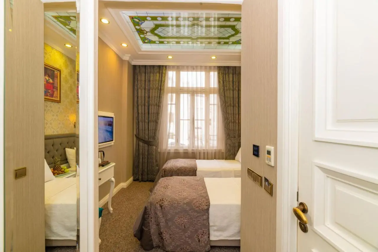 Alpek Hotel