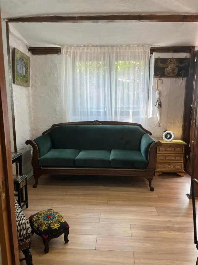 Cozy Vintage Brick Apartment