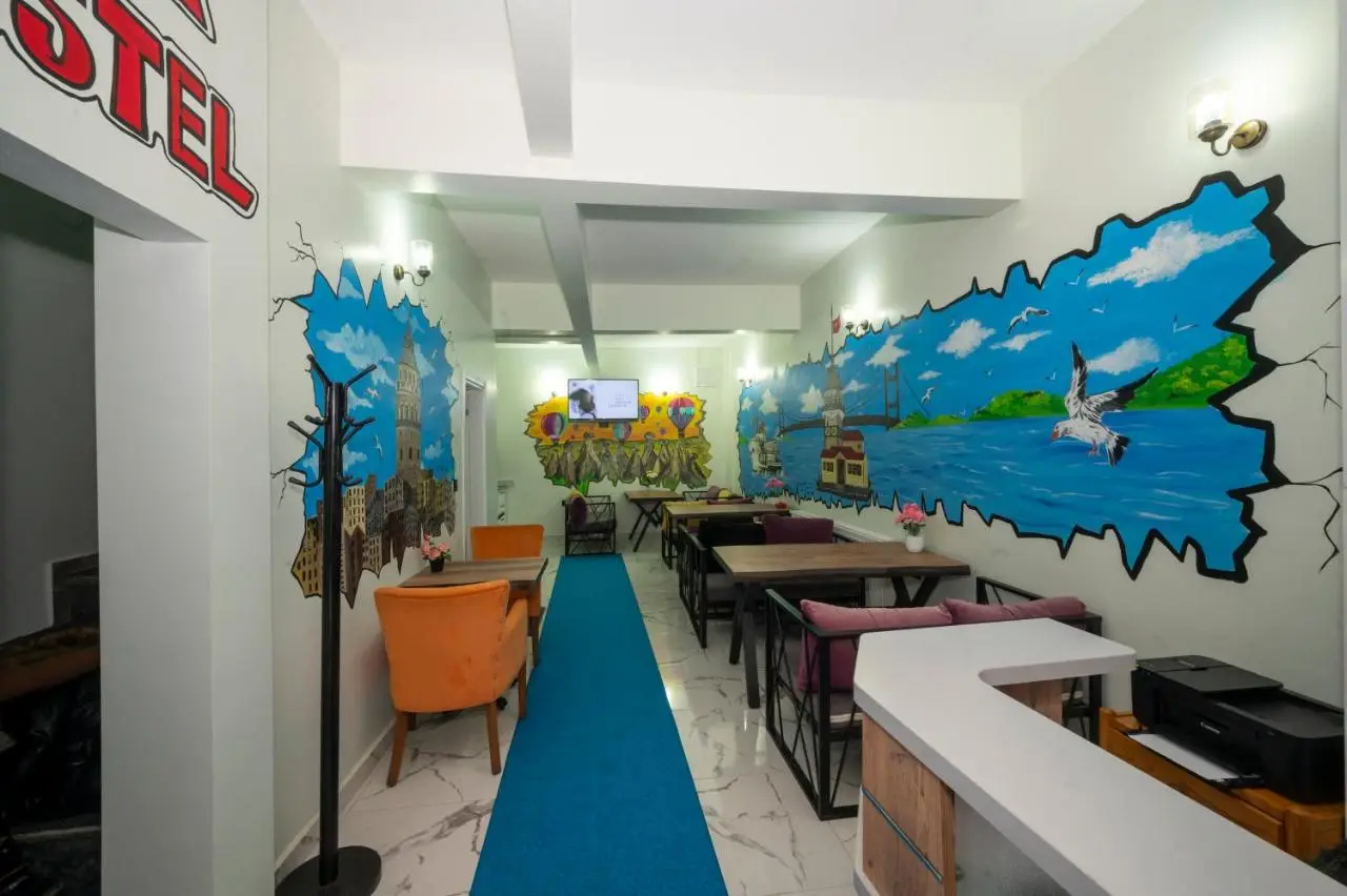 XALİLA HOSTEL & CAFE LADİES ROOM