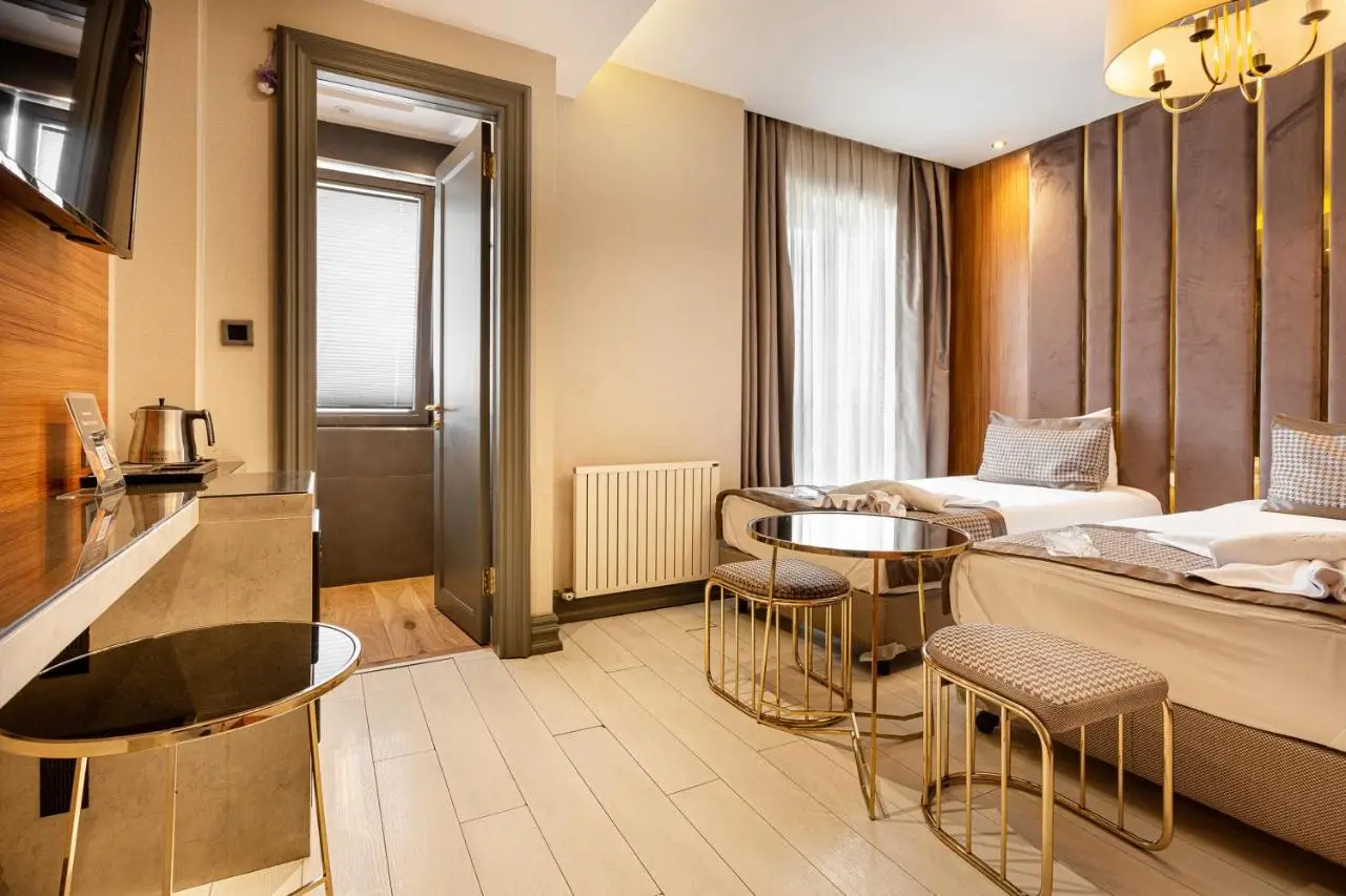 Santra Hotel