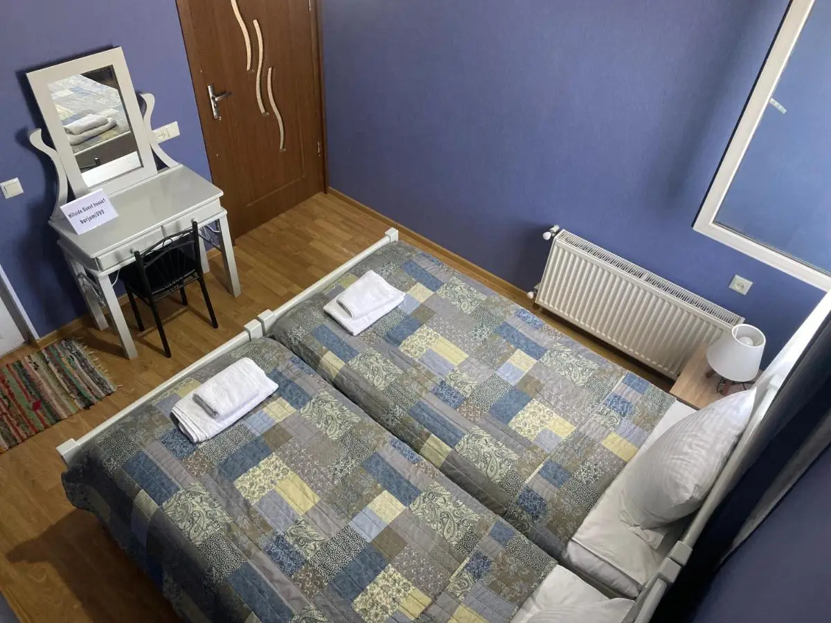 Hillside Guesthouse