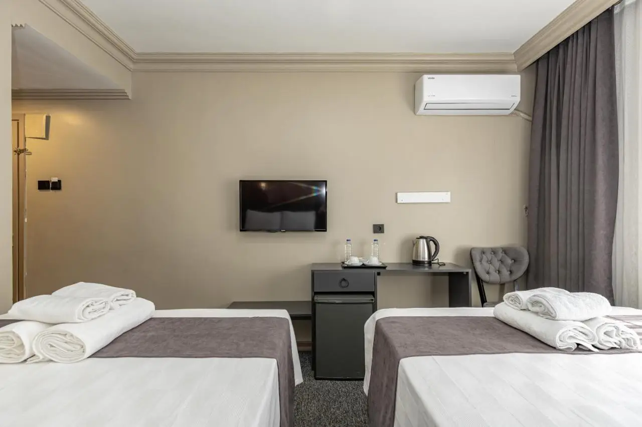 BURSA LOYAL CiTY HOTEL