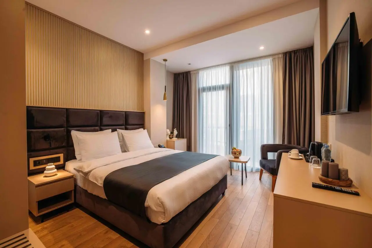 Hotel Monday by DNT Group