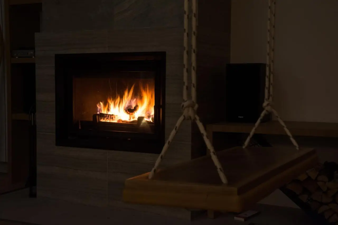 George Snow Apartments in New Gudauri - fireplace, 50m to Gondola lift