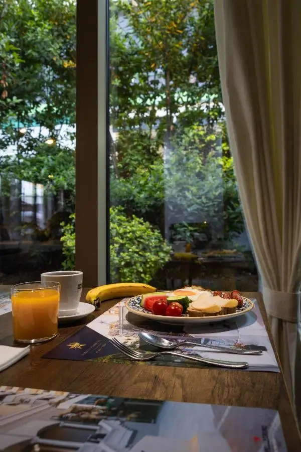 Bazaar Hotel