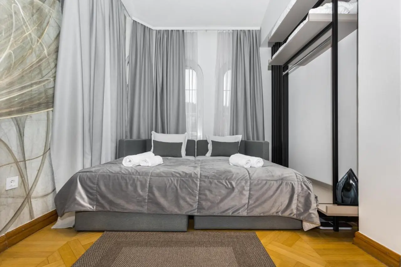 ApartVilla Art of Living luxury suite