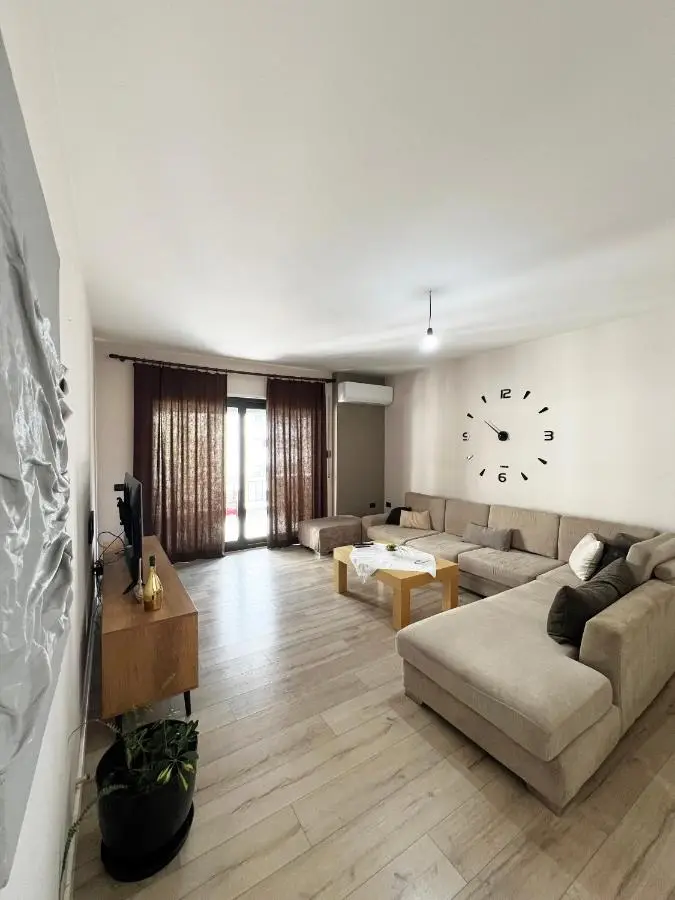 B2 Apartment