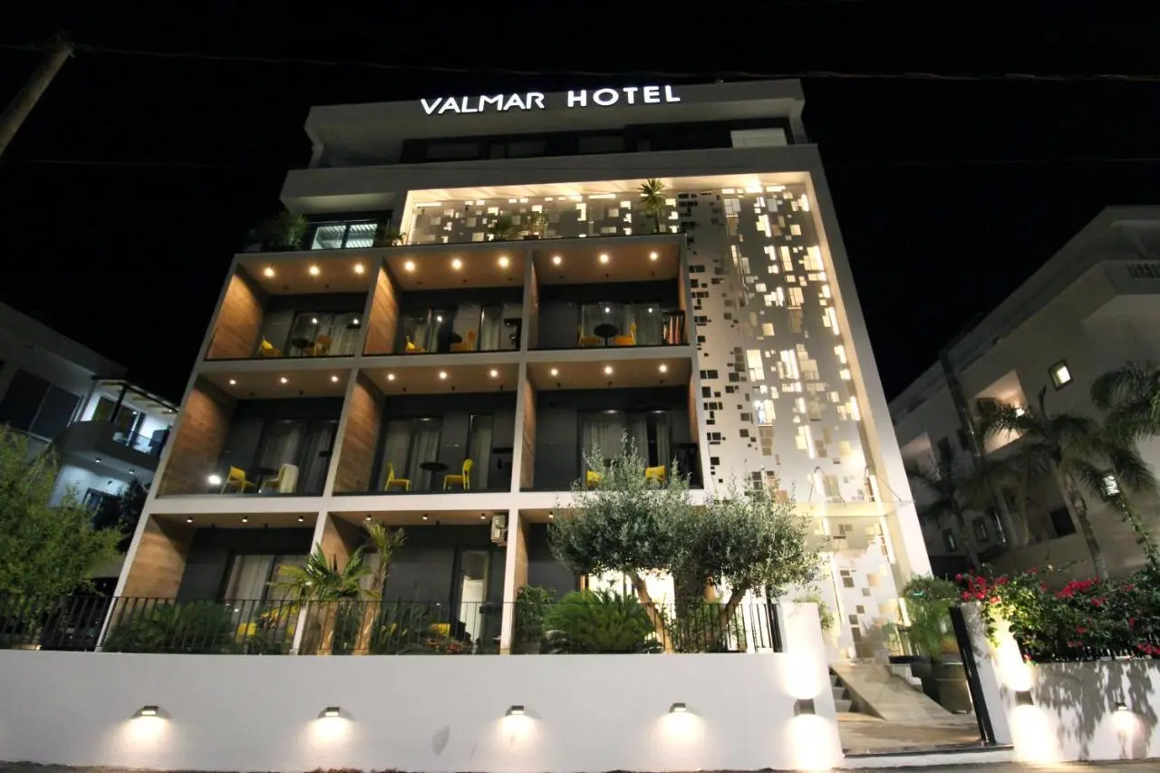 Valmar Hotel