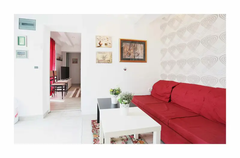 Saray Apartment free street Parking