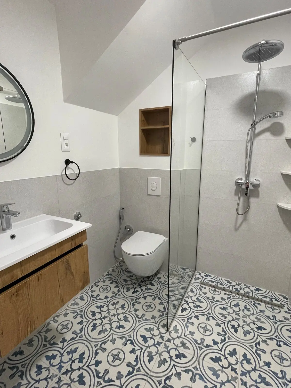 Olympic Silver Apt/ Free parking/ Garden/ Grill