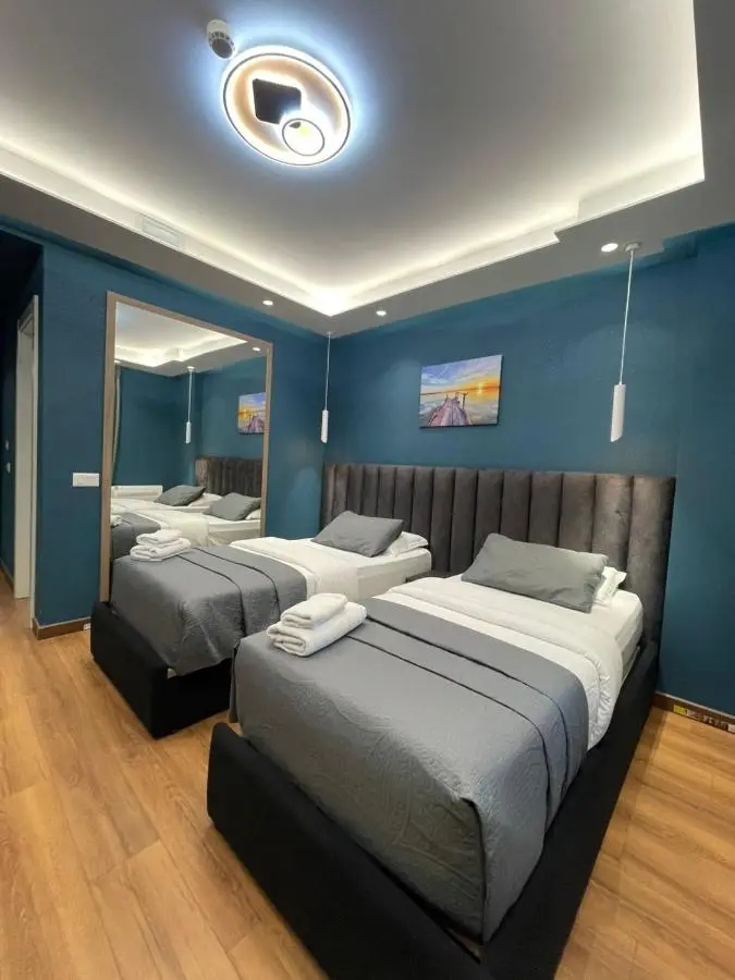 Peaky Hotel