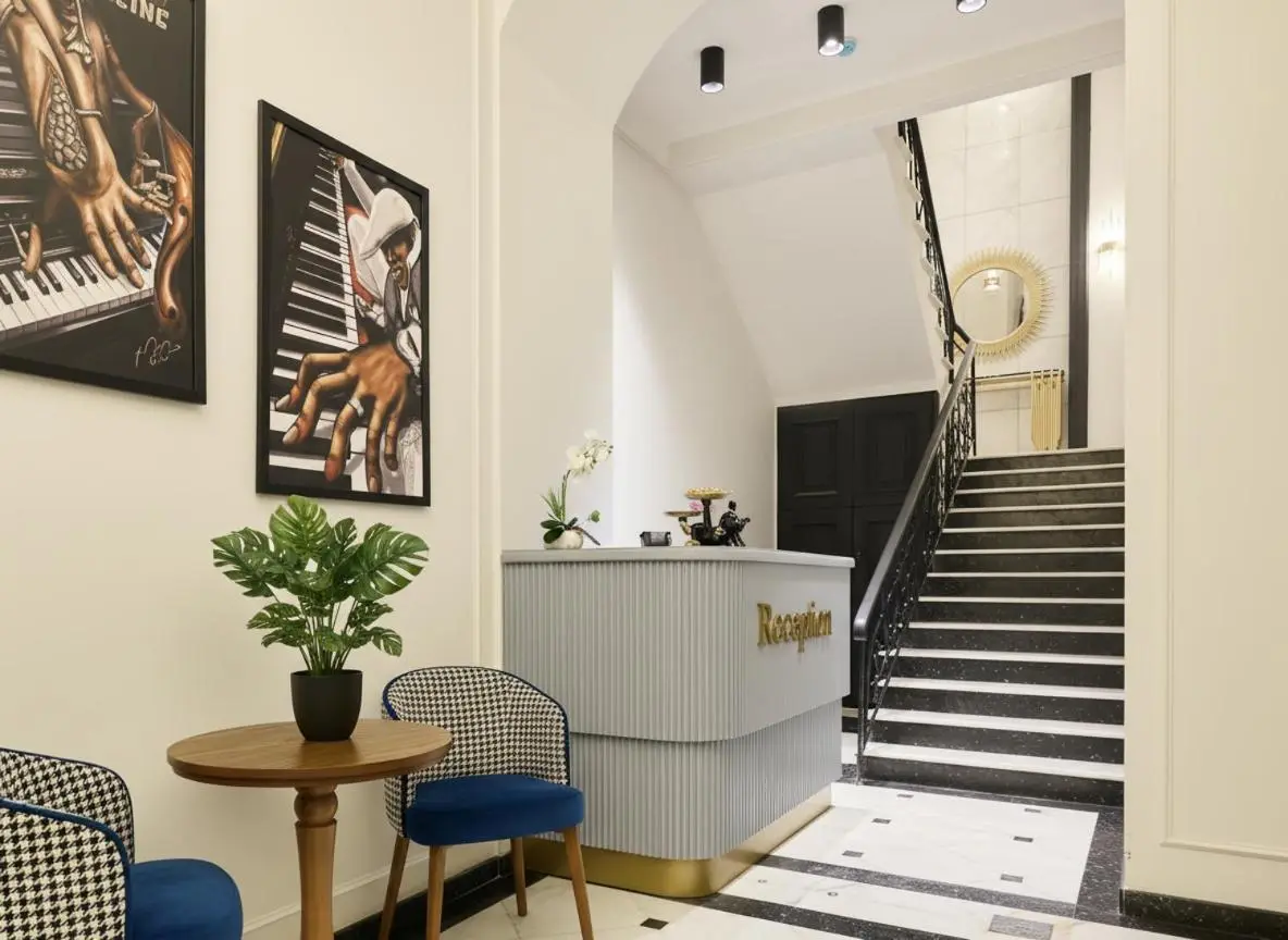 Grand Park Residence Hotel
