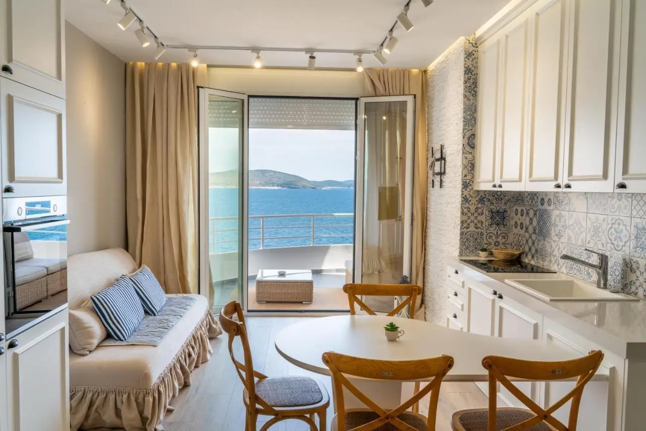 Limani Luxury Apartments Beachfront