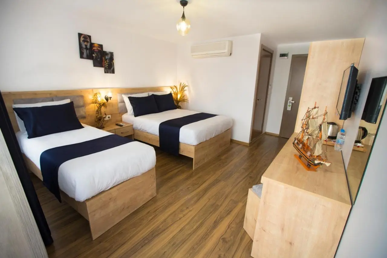 Golden Street Hotel