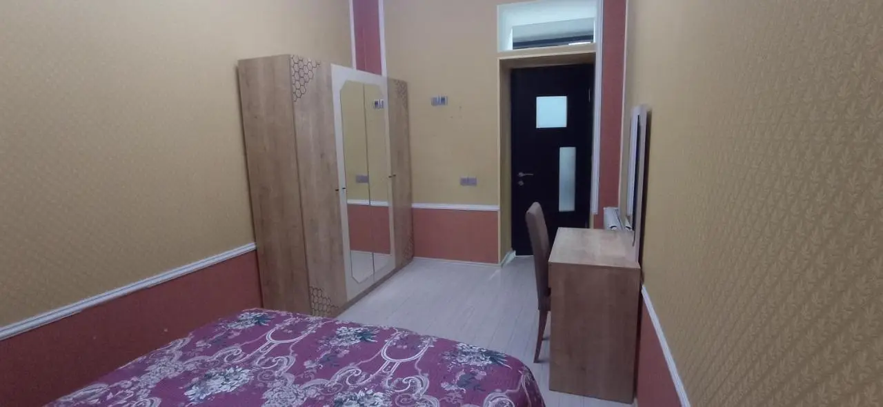 Large and central apartment in the heart of Baku, close to Icheri Sheher Metro station and the Fountain Square