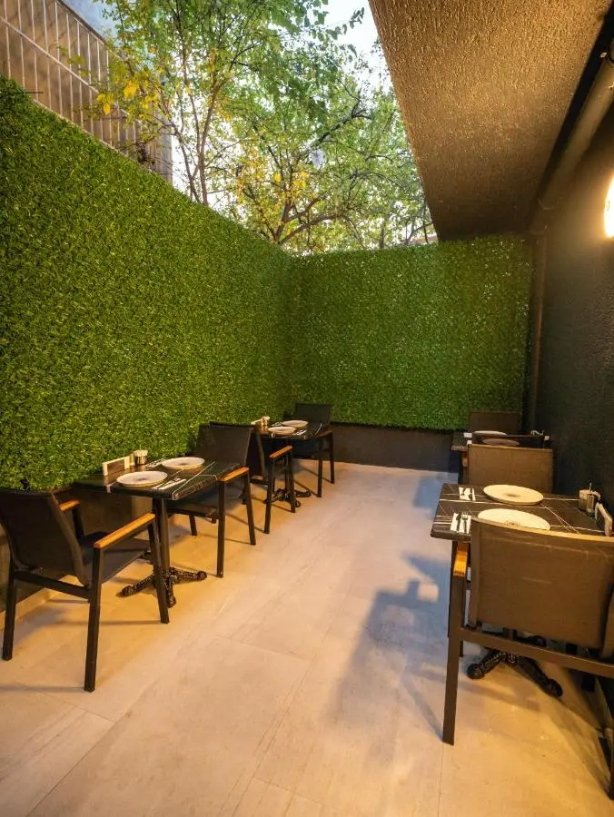 Modernlux Hotel