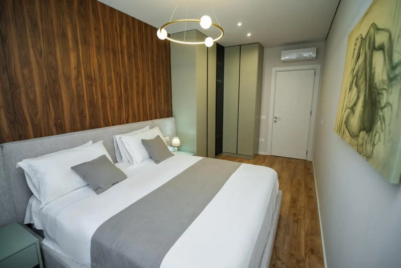 Home Select Tirana 6