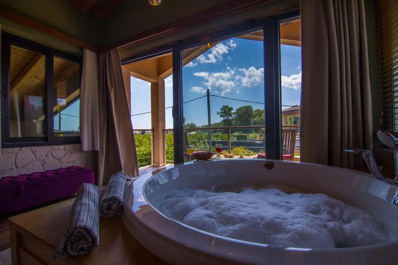 Volans Suites Villas