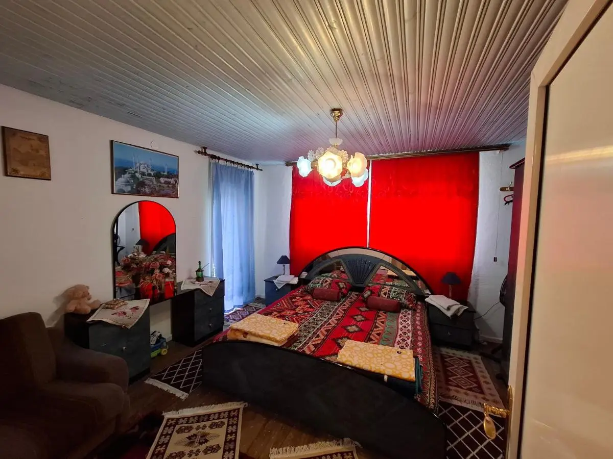 Retro Retreat Izačić