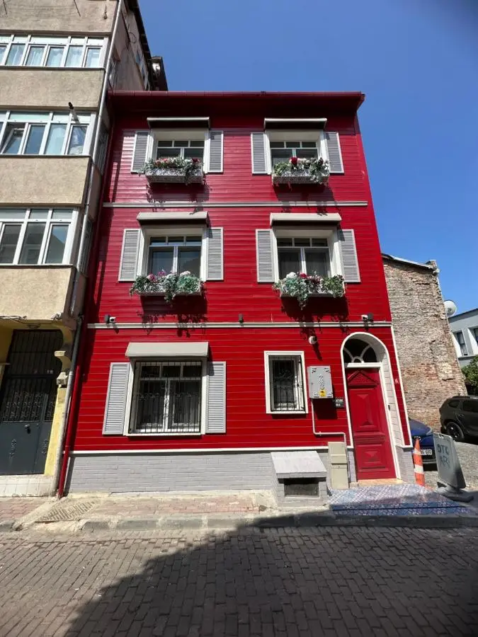 Balat Side Apart
