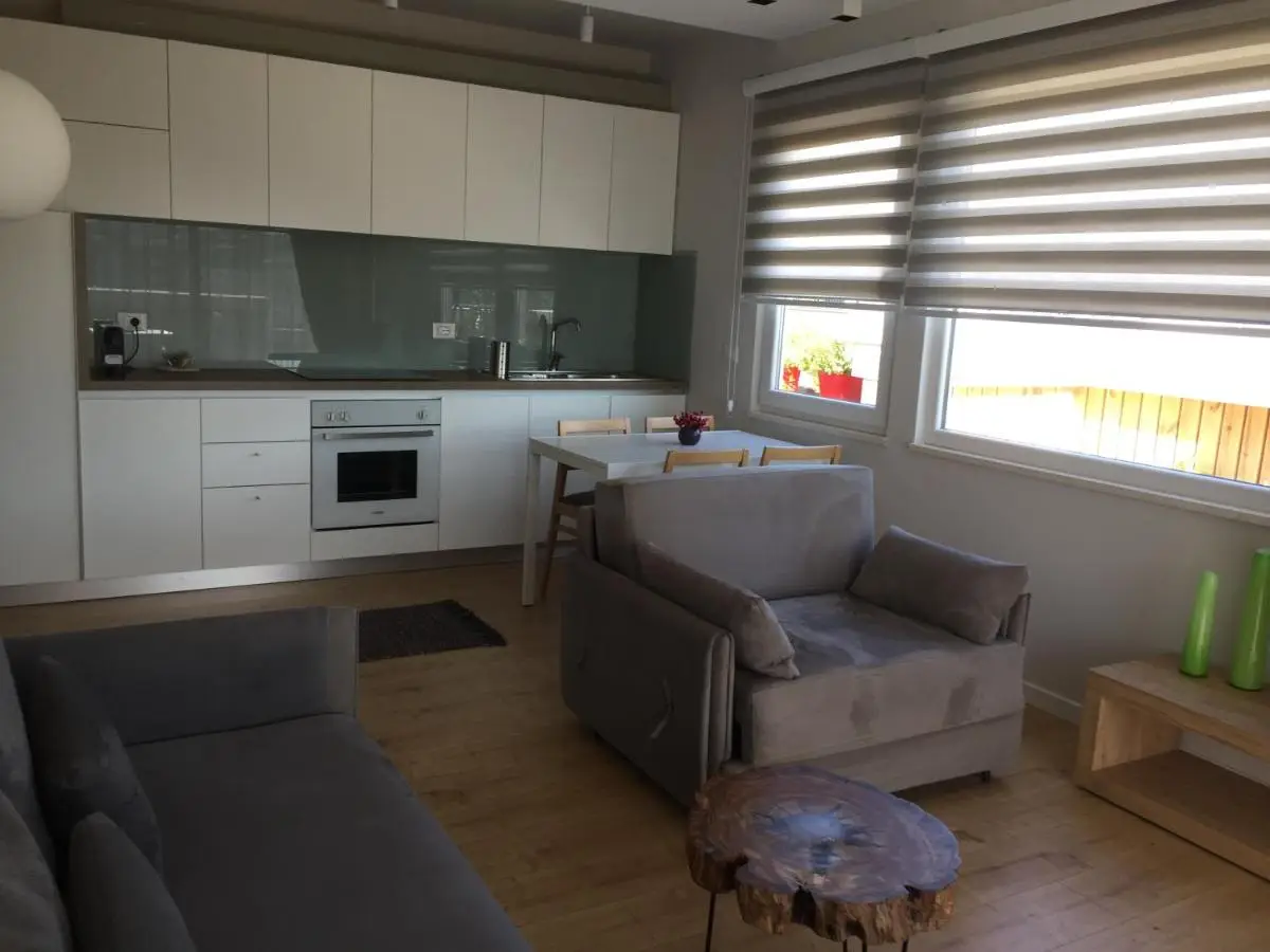 Tirana Terrace Apartments, near the Lake Park