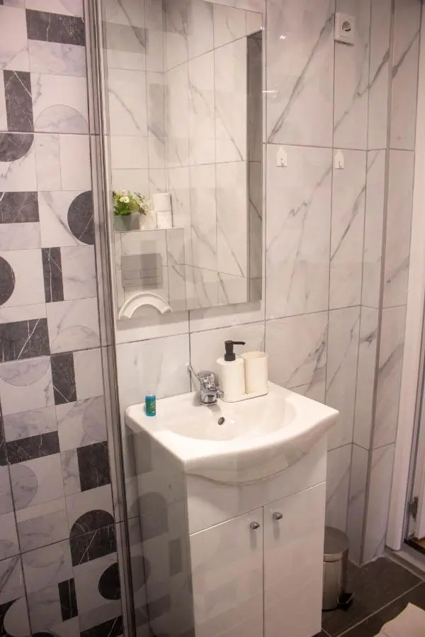 Bosanska Avlija Authentic Sarajevo Stay with Garden